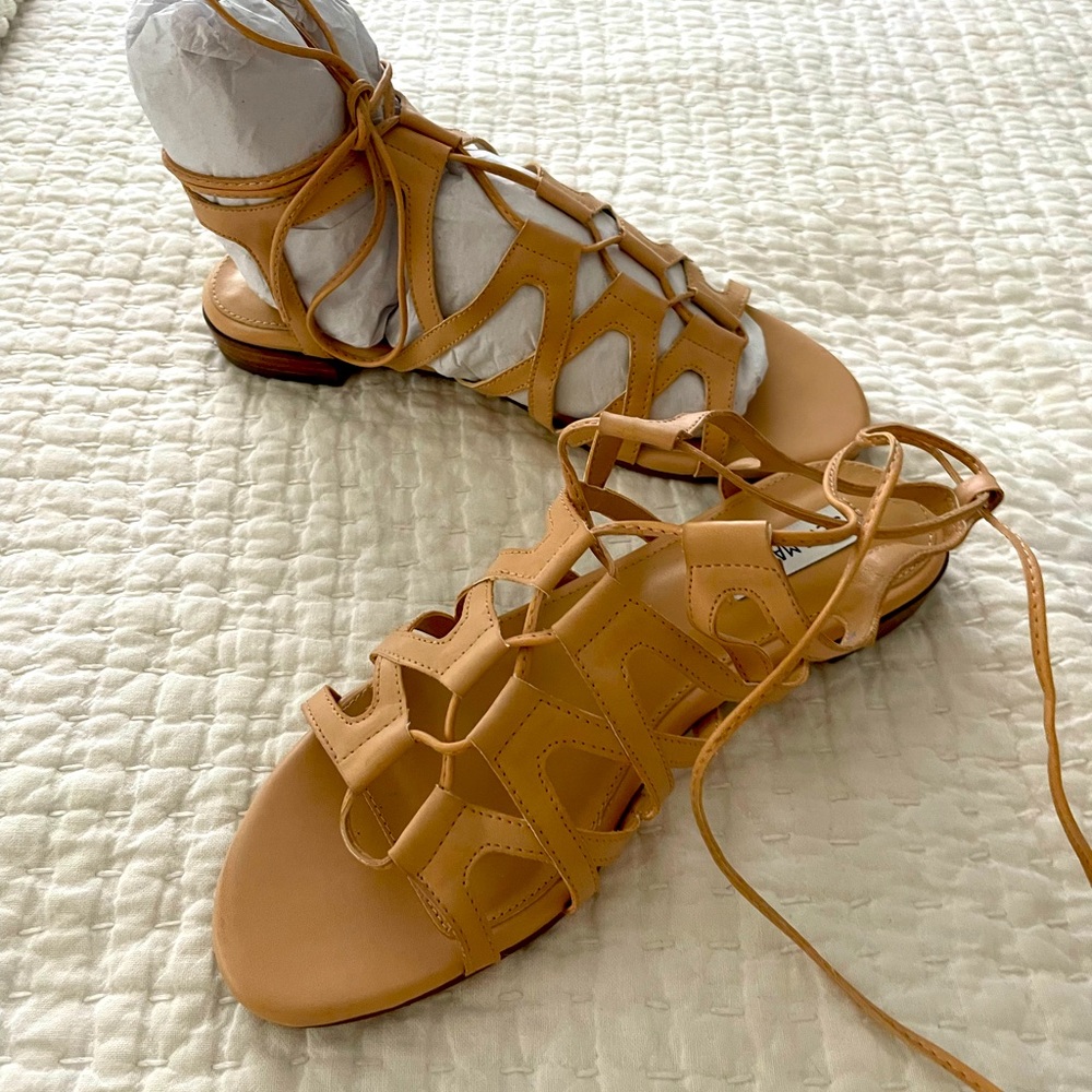 Steve Madden natural color gladiator sandals